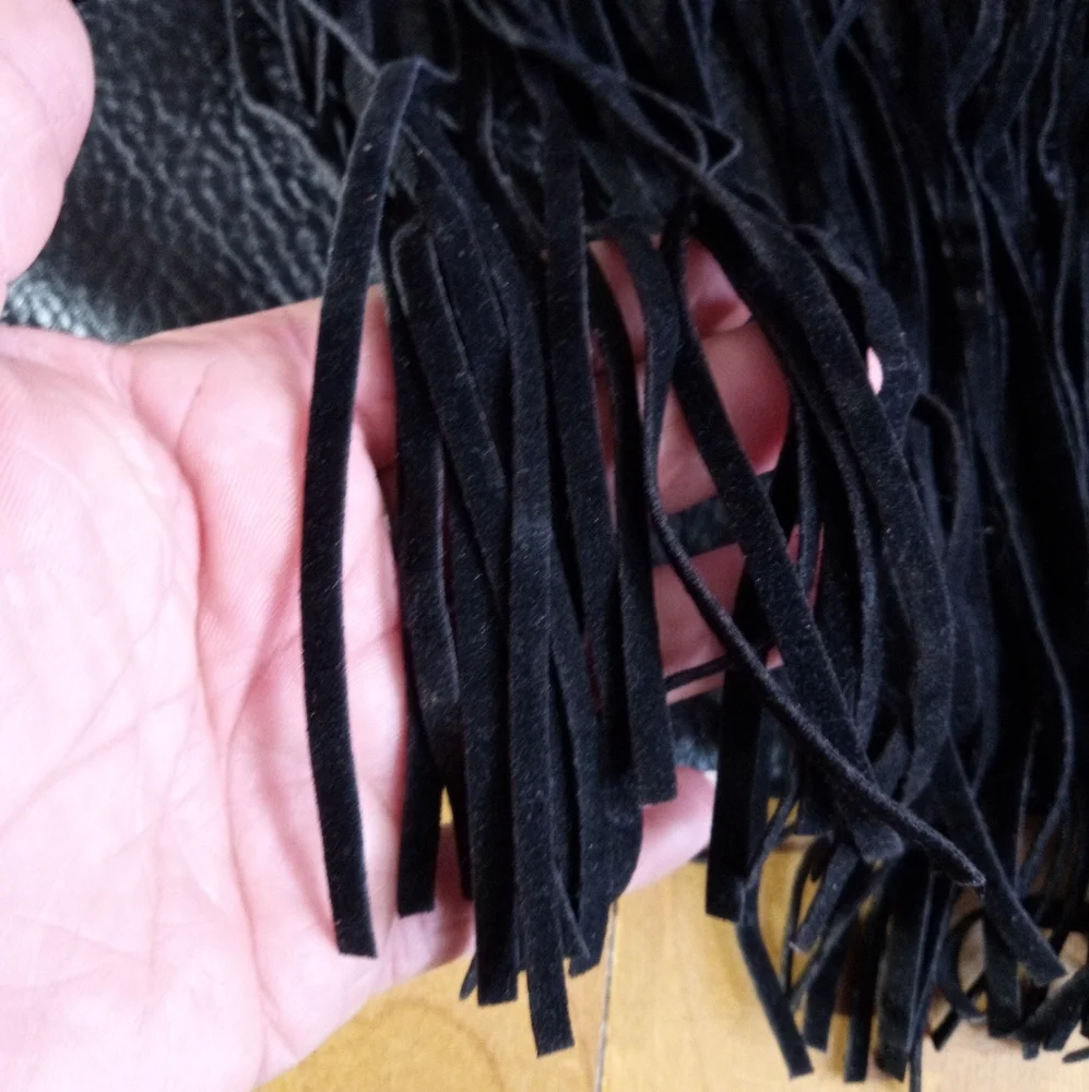 Sonoma Lifestyle black vegan leather crossbody bag with tassels - Picture 2 of 11